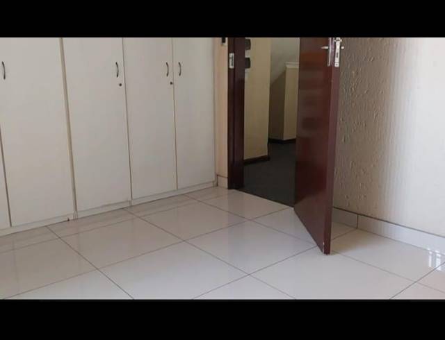 2 BEDROOM DUPLEX FOR SALE IN BASSONIA ROCK